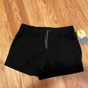 Avalanche Shorts NWT Size L SPF 50